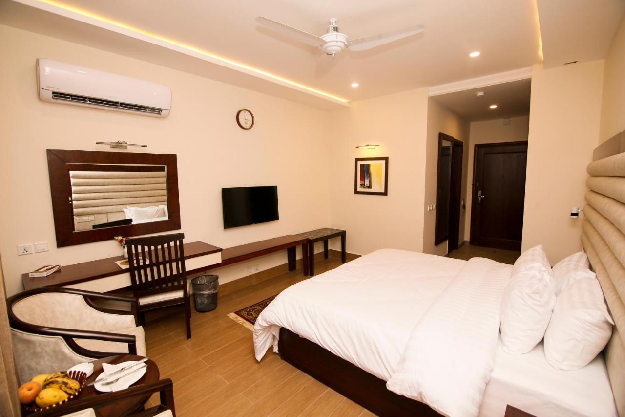 Hotel One Rahim Yar Khan Club Road Exterior photo